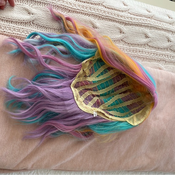 Rainbow synthetic wig - Picture 2 of 4